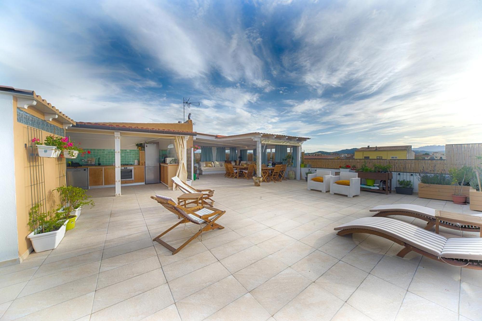 Terrace Rooms Olbia Center Esterno foto