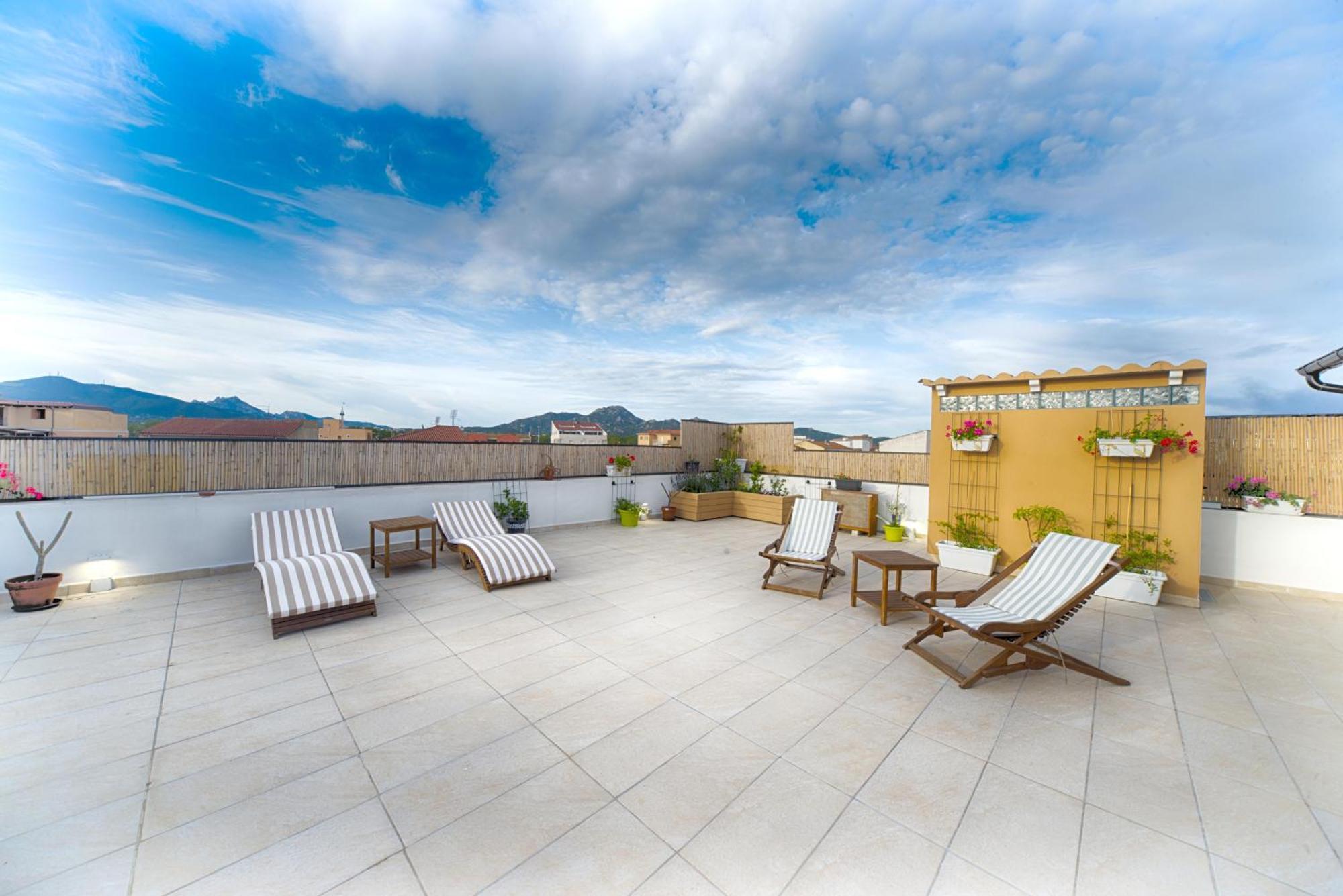 Terrace Rooms Olbia Center Esterno foto
